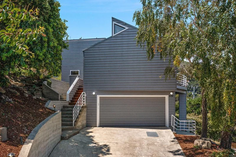 434 Kings Road, Brisbane, CA 94005