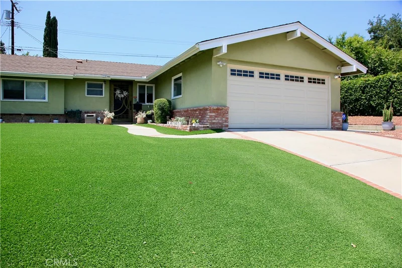 11849 Pierce Street, Sylmar, CA 91342