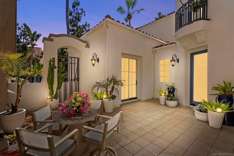 2742 Laning Rd, San Diego, CA 92106