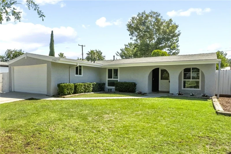 27410 Dewdrop Avenue, Canyon Country, CA 91351
