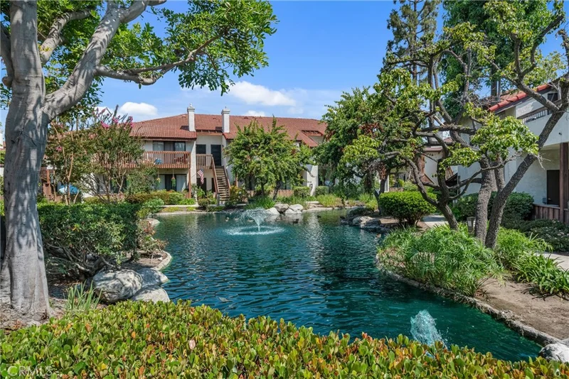 8615 Meadow Brook Avenue 202, Garden Grove, CA 92844