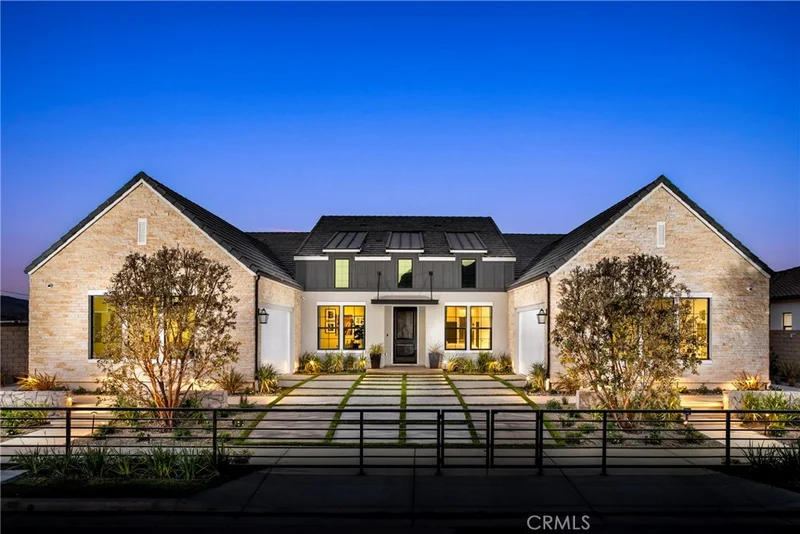 30040 N Avenida Sierra Madre, Valencia, CA 91354