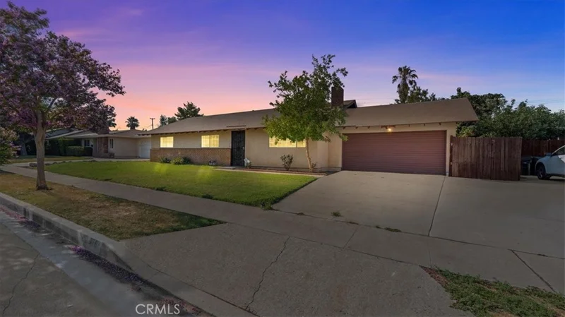 878 E Holly Street, Rialto, CA 92376