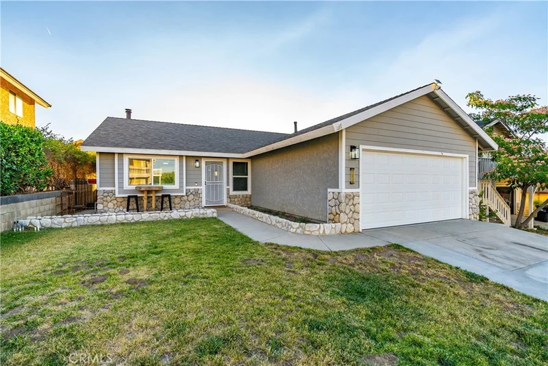 42635 Pinecliff Street, Lake Hughes, CA 93532