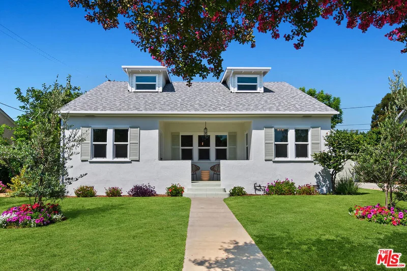 913 N Clybourn Avenue, Burbank, CA 91505