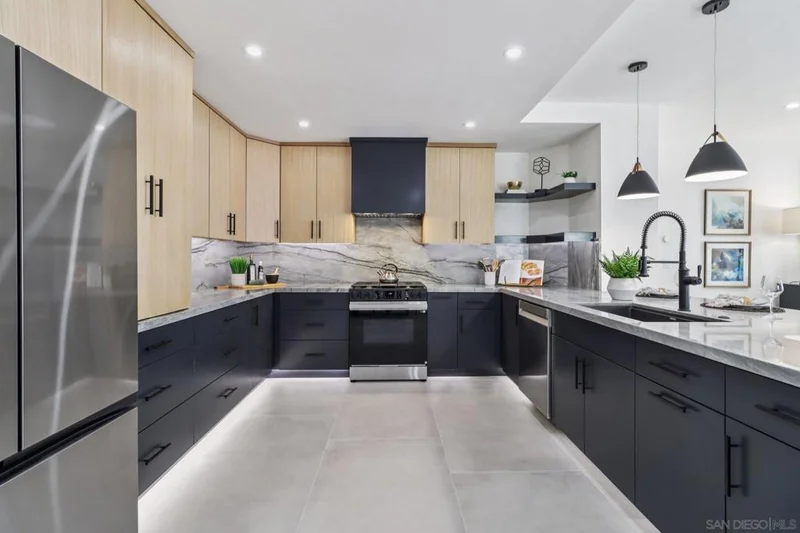 8560 Sunrise Ave, La Mesa, CA 91941