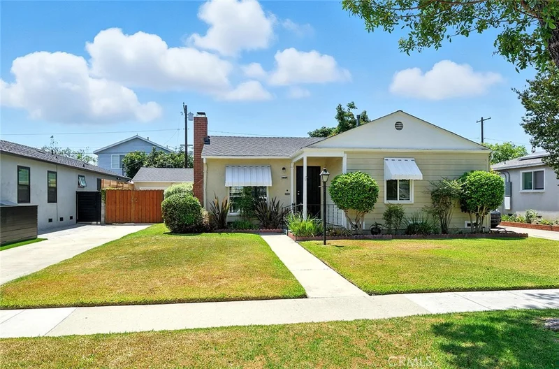 1901 N Bellflower Boulevard, Long Beach, CA 90815