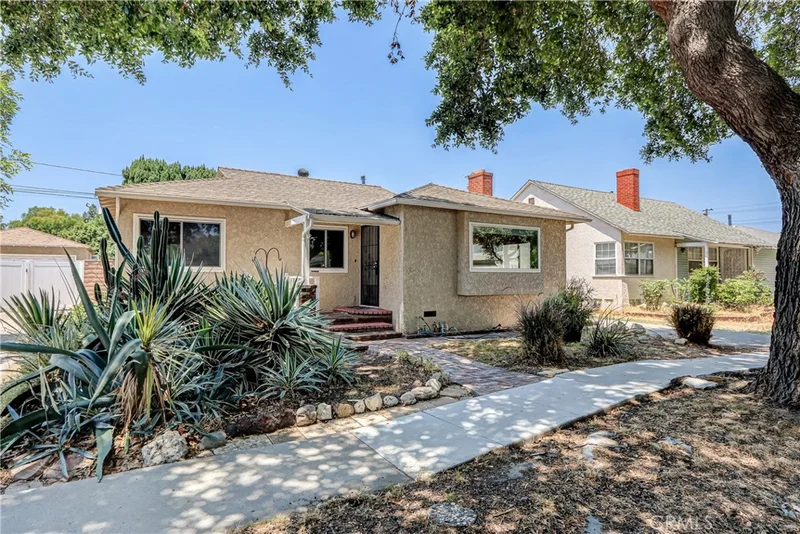 6127 Castana Avenue, Lakewood, CA 90712