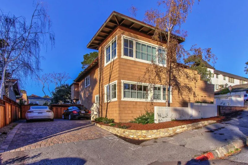1 Monte Verde Street