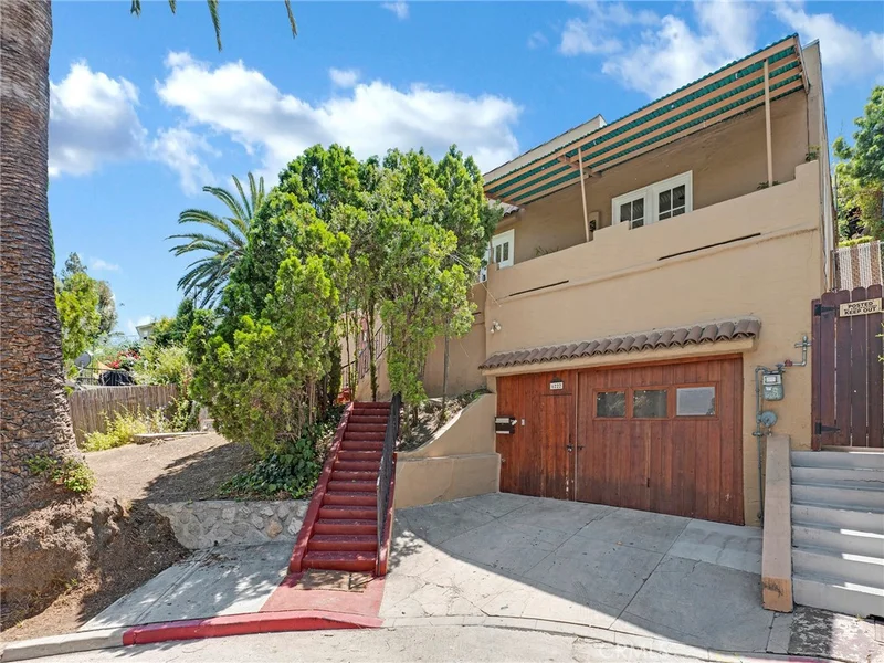 6222 Glen Airy Street, Los Angeles, CA 90068