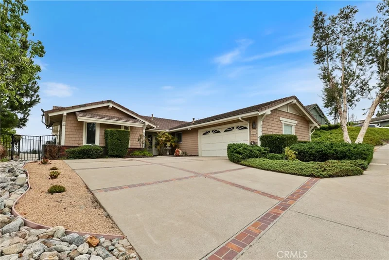 614 S Pathfinder Trail, Anaheim Hills, CA 92807