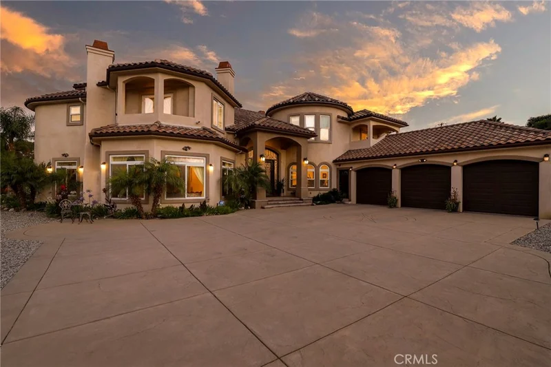 26905 Rolling Hills Avenue, Canyon Country, CA 91387