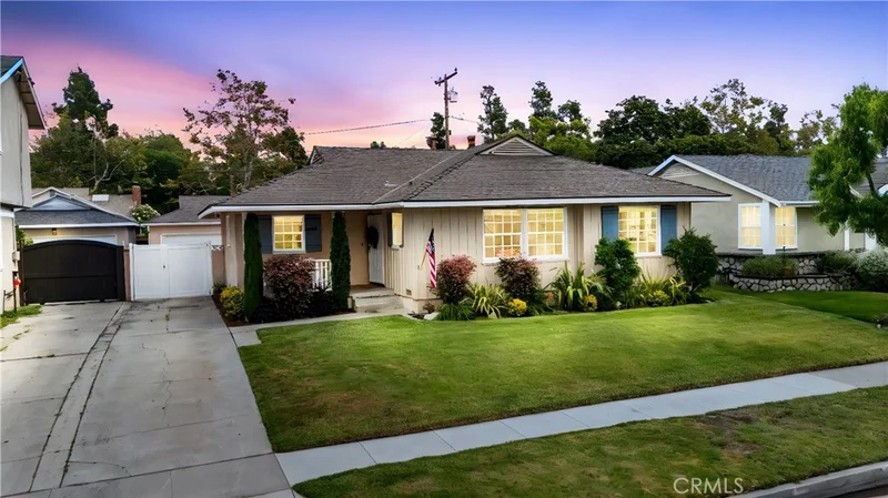 2534 Petaluma Avenue, Long Beach, CA 90815