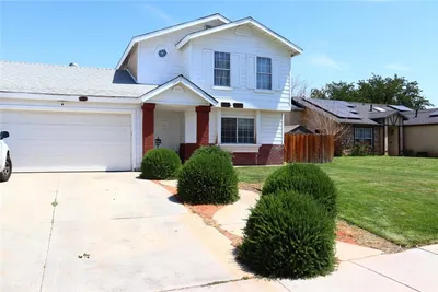 5009 E Avenue R11 photo 2