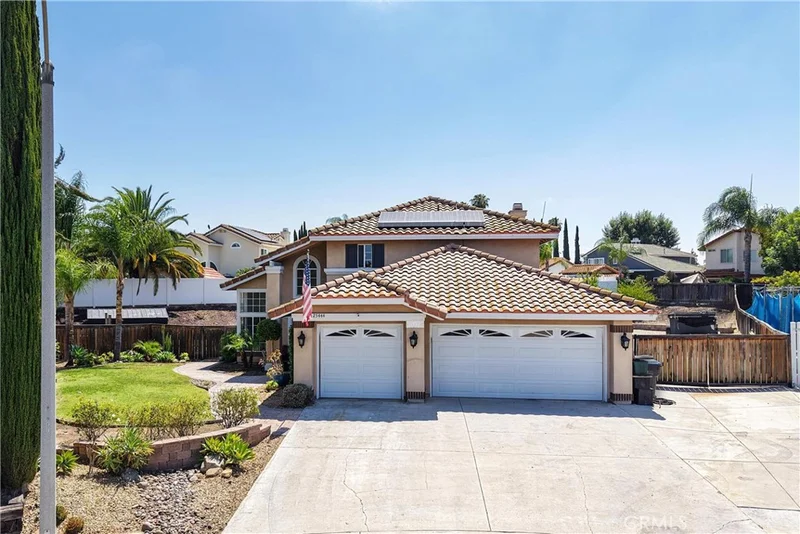 25444 Clover Glen Circle, Murrieta, CA 92563