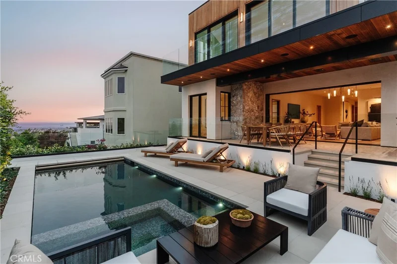 876 5th Street, Manhattan Beach, CA 90266