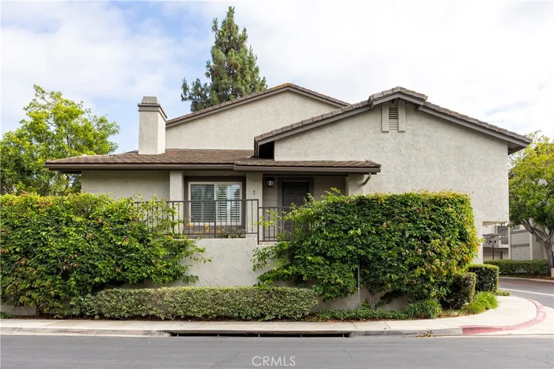 1 Moon Dust 28, Irvine, CA 92603