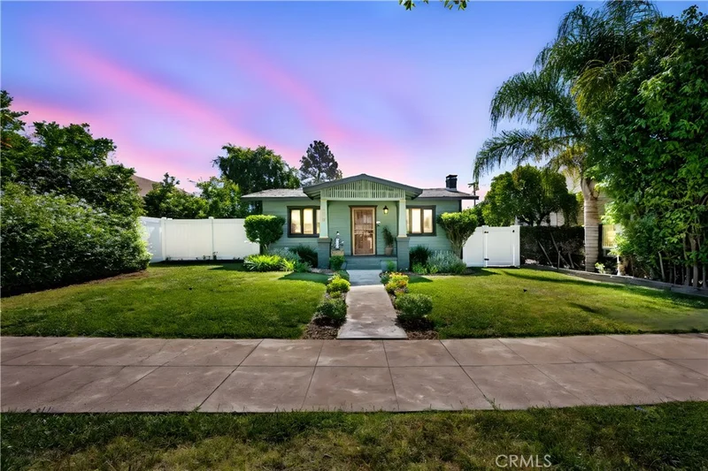 560 N Campus Avenue, Upland, CA 91786