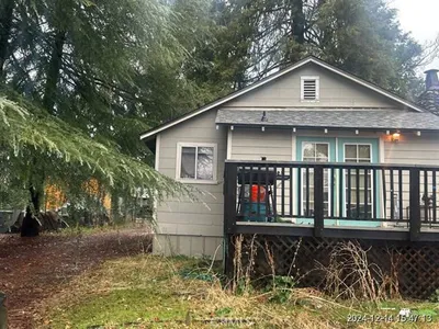 24575 Lowe Street photo 2