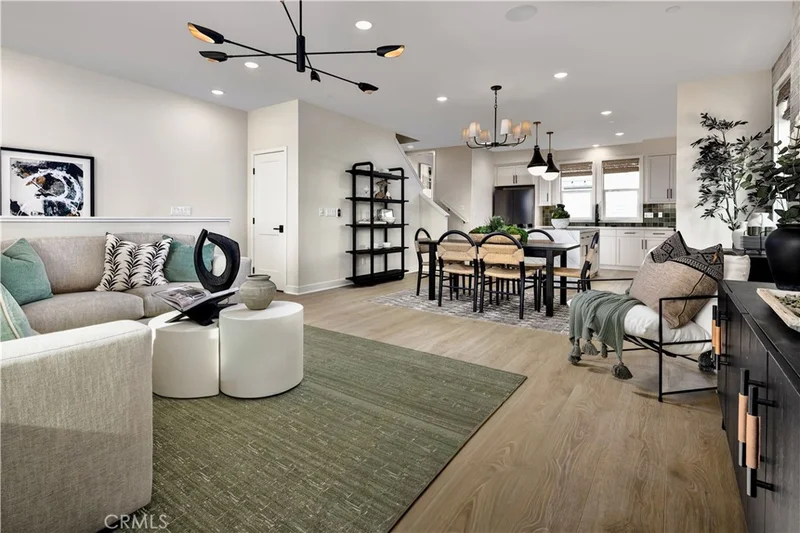 945 Angelene Road photo 2