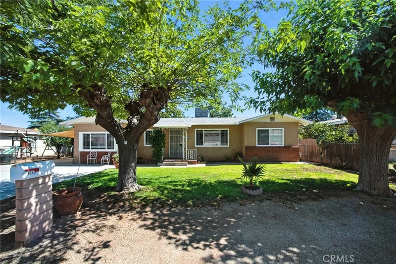 1043 E 9th Street, Beaumont, CA 92223