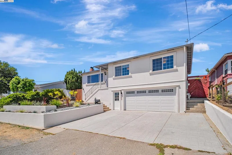 5232 Proctor Road, Castro Valley, CA 94546-1532