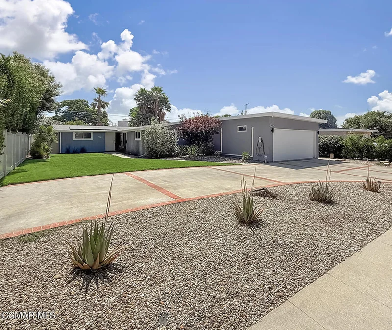 7926 Capistrano Avenue, West Hills, CA 91304