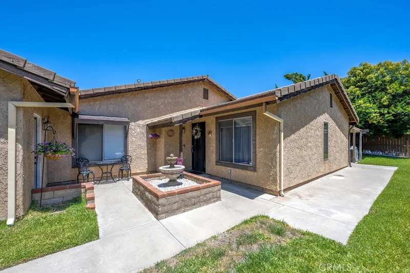 25646 Almendra Drive, Valencia, CA 91355