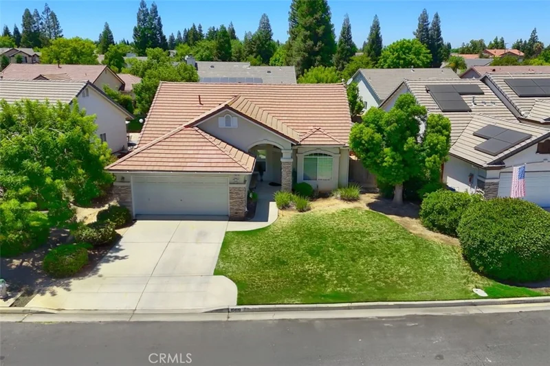 10419 N Woodrow Avenue, Fresno, CA 93730