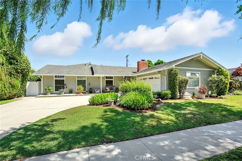 11342 Foster Road, Los Alamitos, CA 90720