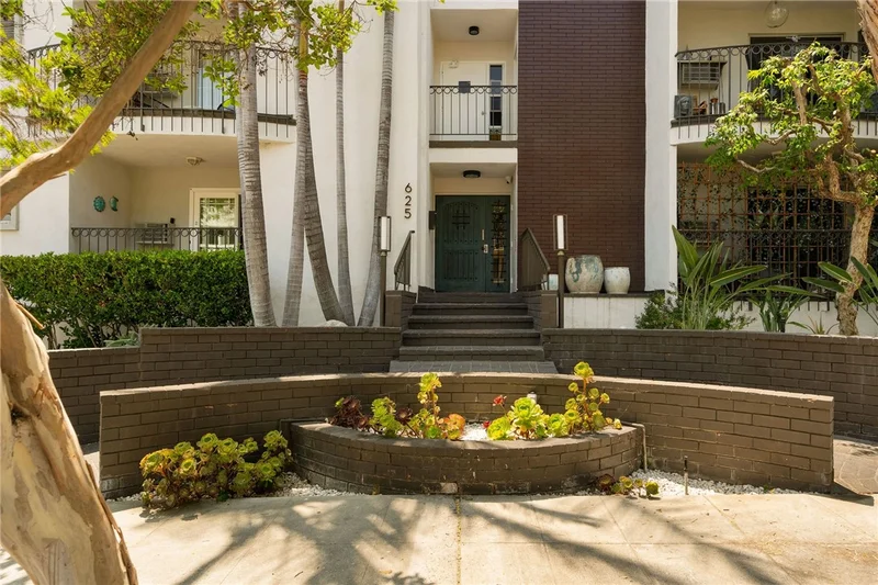 625 Flores Street 107, West Hollywood, CA 90048