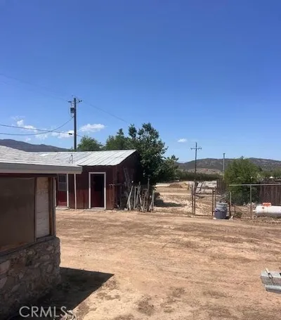 4050 El Roblar Street photo 2
