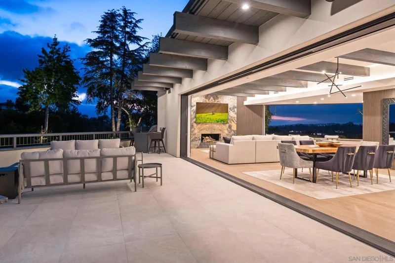 5465 Avenida Maravillas, Rancho Santa Fe, CA 92067