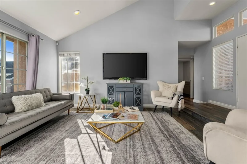 79 Greenfield 84, Irvine, CA 92614