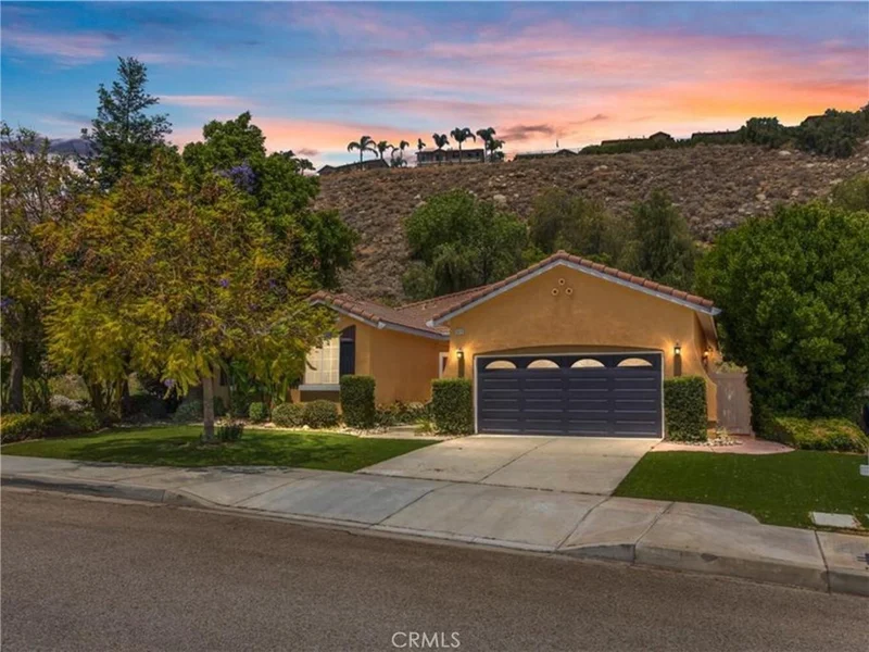 30016 Cabo Del Oeste, Highland, CA 92346