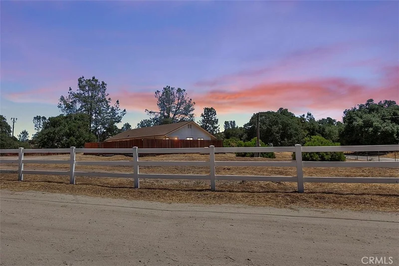 4281 Blue Road, Creston, CA 93432