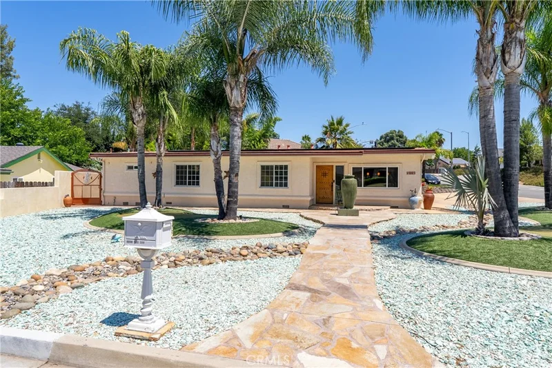 1002 Par Avenue, Paso Robles, CA 93446