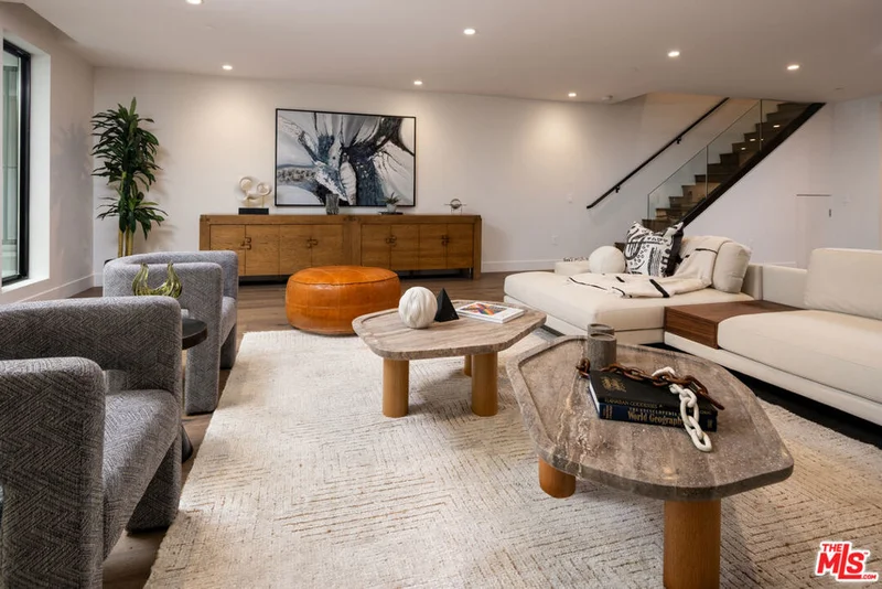 411 S Hamel Road 108, Los Angeles, CA 90048
