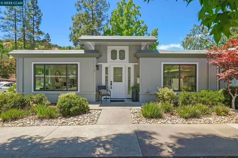 1133 Golden Rain Road 3, Walnut Creek, CA 94595