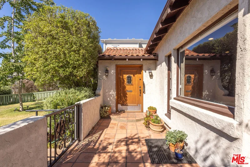 10436 Troon Avenue, Los Angeles, CA 90064