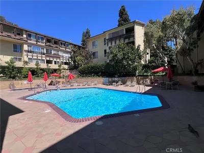 5600 Kensington Way 209 photo 2