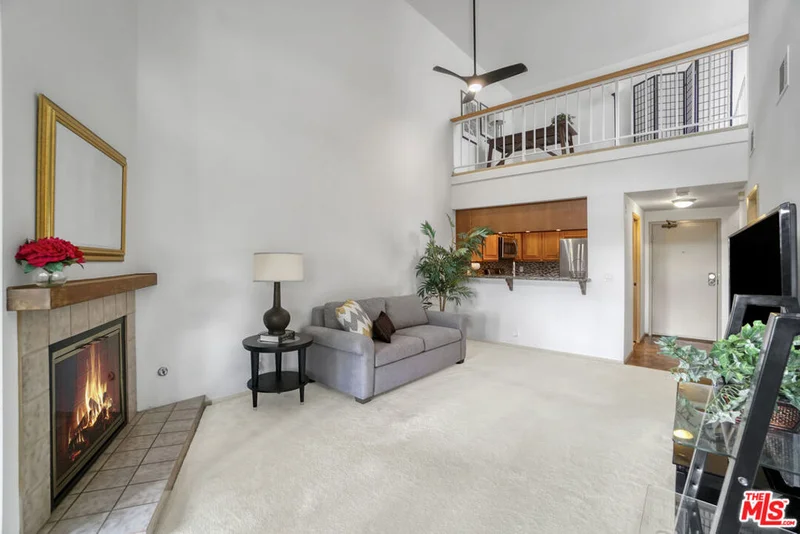 8675 Falmouth Avenue 306, Playa Del Rey, CA 90293