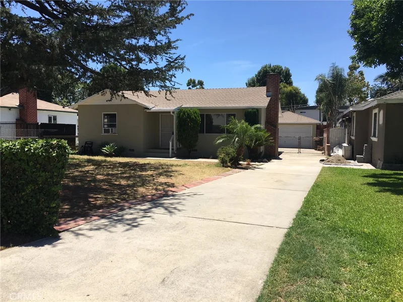 902 W Service Avenue, West Covina, CA 91790