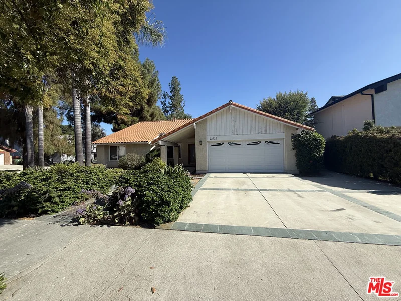 22925 Styles Street, Woodland Hills, CA 91367
