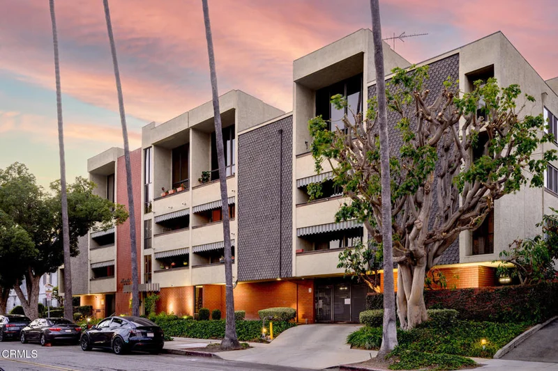 125 W Mountain Street 303, Glendale, CA 91202