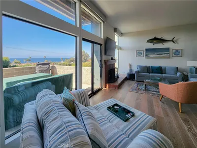 420 Palos Verdes Boulevard photo 2