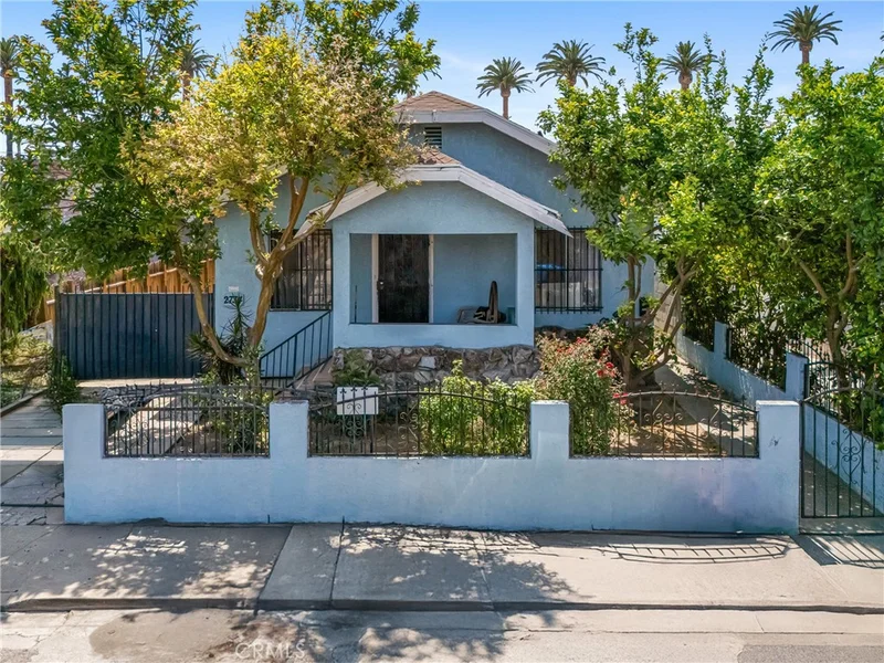 2734 S Redondo Boulevard, Los Angeles, CA 90016