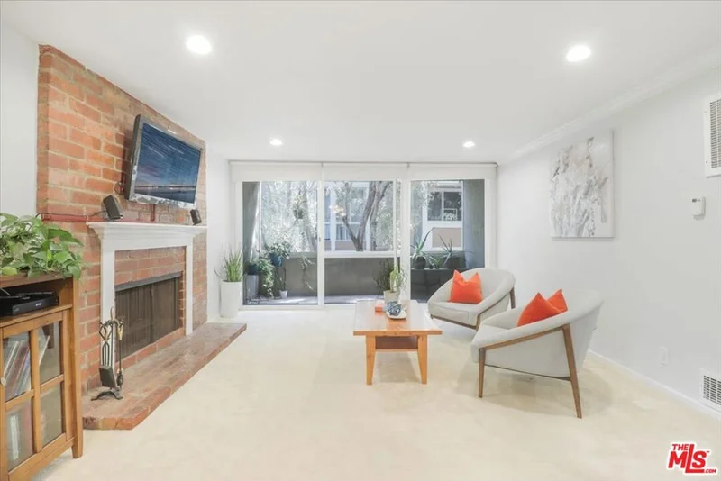6305 Green Valley Circle 203, Culver City, CA 90230