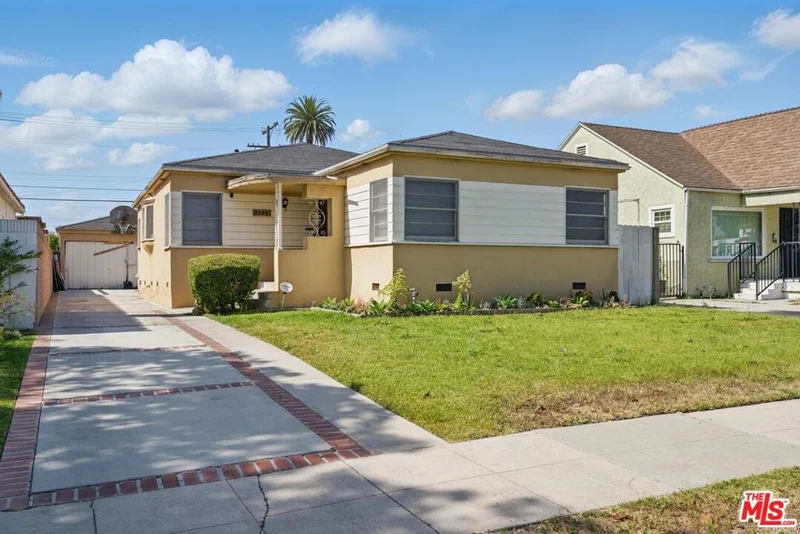 1134 W 83rd Street, Los Angeles, CA 90044