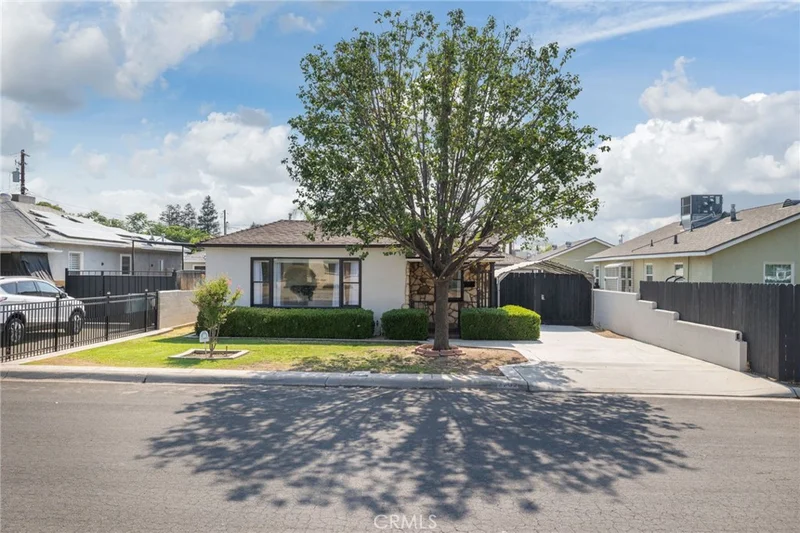 2702 Worthington Avenue, Bakersfield, CA 93308